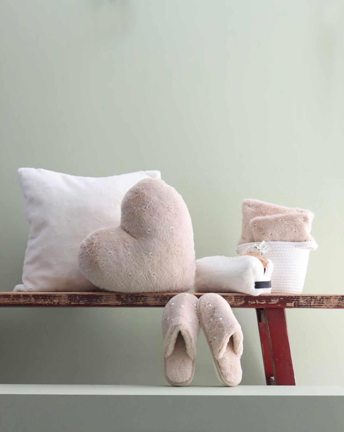 Pearl Accent Toiletry Bag Tan